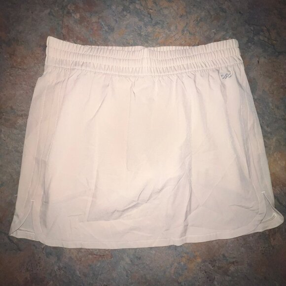 DSG Women's Mid-Rise Stride Skort, Small, Beige - Picture 1 of 9